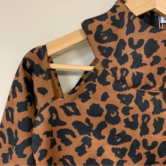 NWT Leopard Top Women Small Cold Shoulder Blouse Brown Suede Brushed Bell Sleeve - Picture 5 of 12